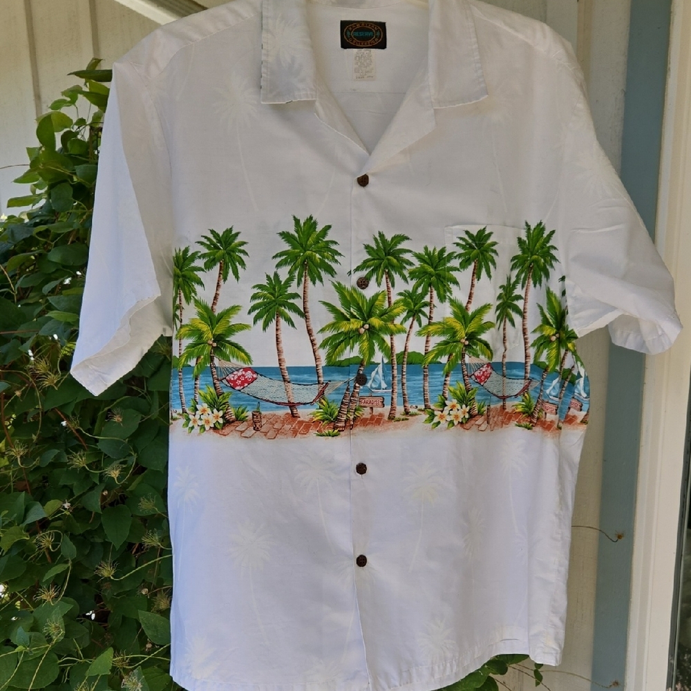 HAWAIIAN RESERVE 3X Coconut Buttons Island Vibe EUC       (MSTR C)